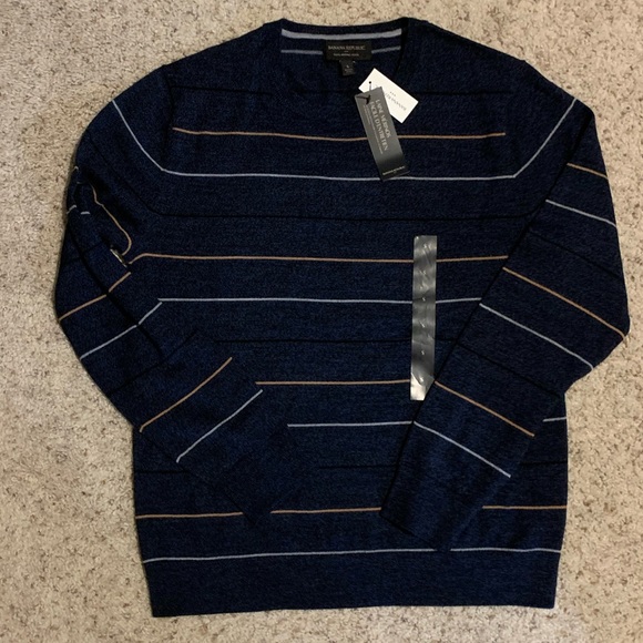 Banana Republic Other - Men’s banana republic stripped sweater